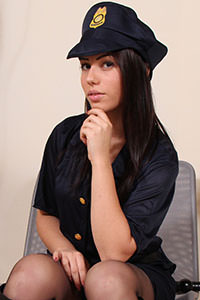 Free footfetish picture of a cosplay girl - CosplayFeet.com - piedi-da-favola-petra-poliziotta01-03