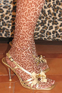 Free footfetish picture of a cosplay girl - CosplayFeet.com - img-02